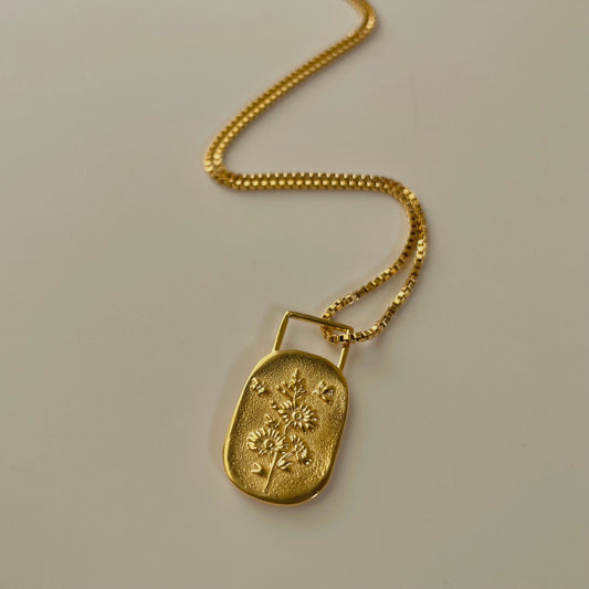 Bloom Affirmation Necklace – Gold Pendant with Positive Engraving