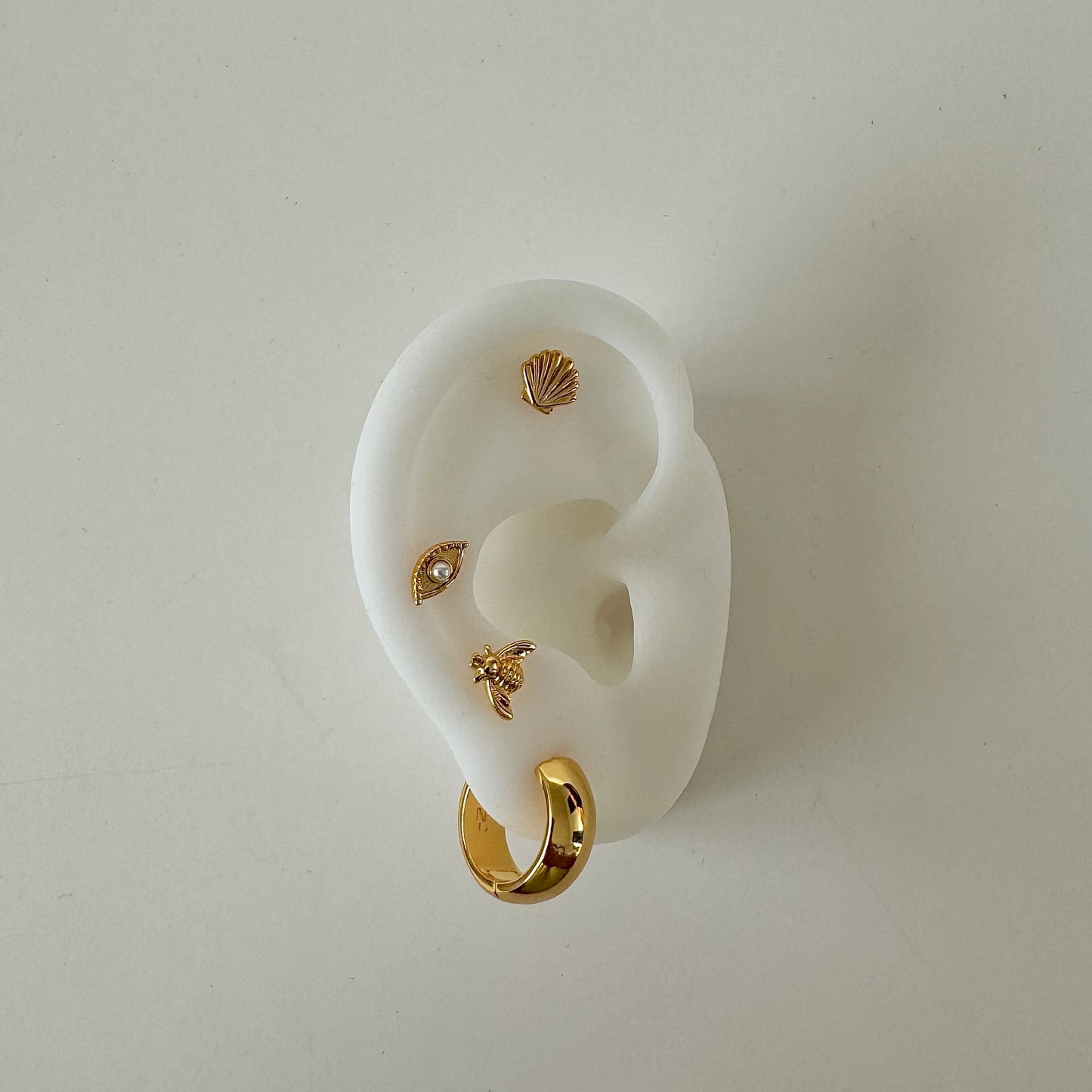 Bee Stud Earrings – Gold Mini Posts