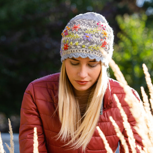 Sadie Floral Embroidered Wool Beanie Hat: Light Natural