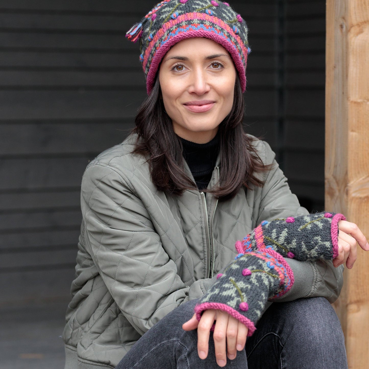 Verbier Wool Handwarmers with Floral Embroidery: Charcoal